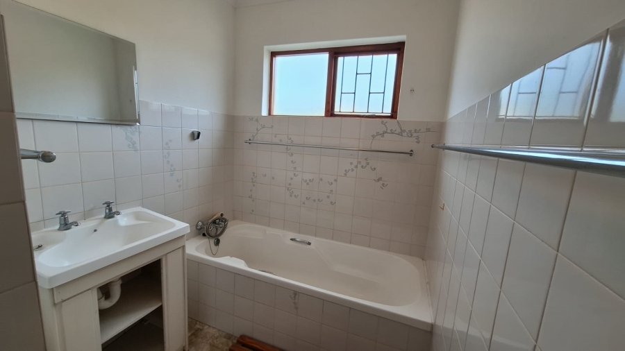3 Bedroom Property for Sale in Stilbaai Wes Western Cape